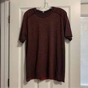Lululemon mens brown/orange fitness tee large